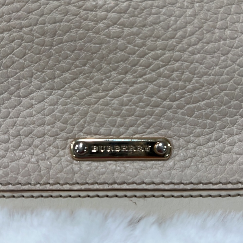Burberry cross body with gold chain. - Picture 3 of 13